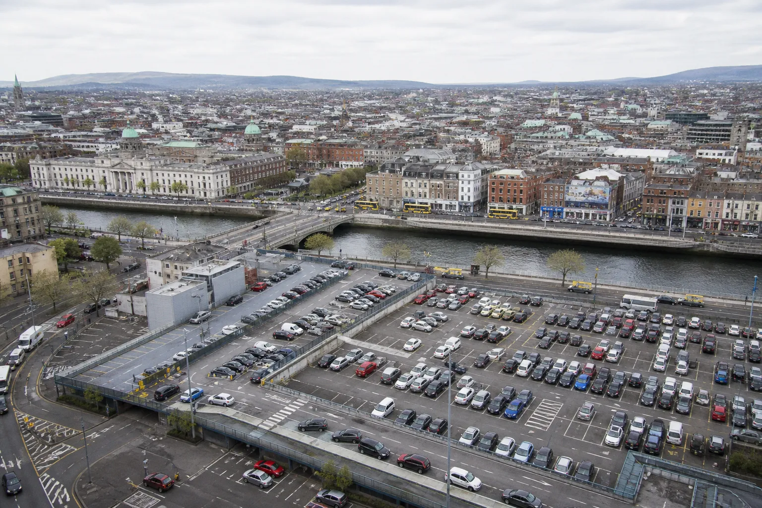 Car Rental in Ireland (Ireland): A Practical Guide